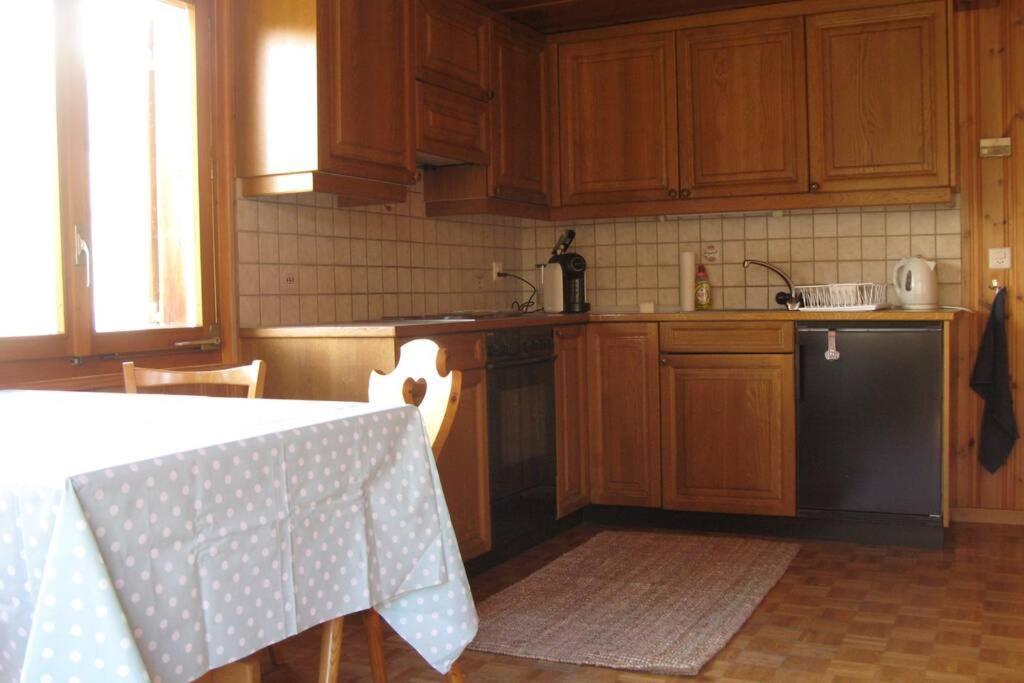 Alpia 26 - Zwei Zimmerwohnung In Traditionellem Walliser Haus Газенрид Экстерьер фото